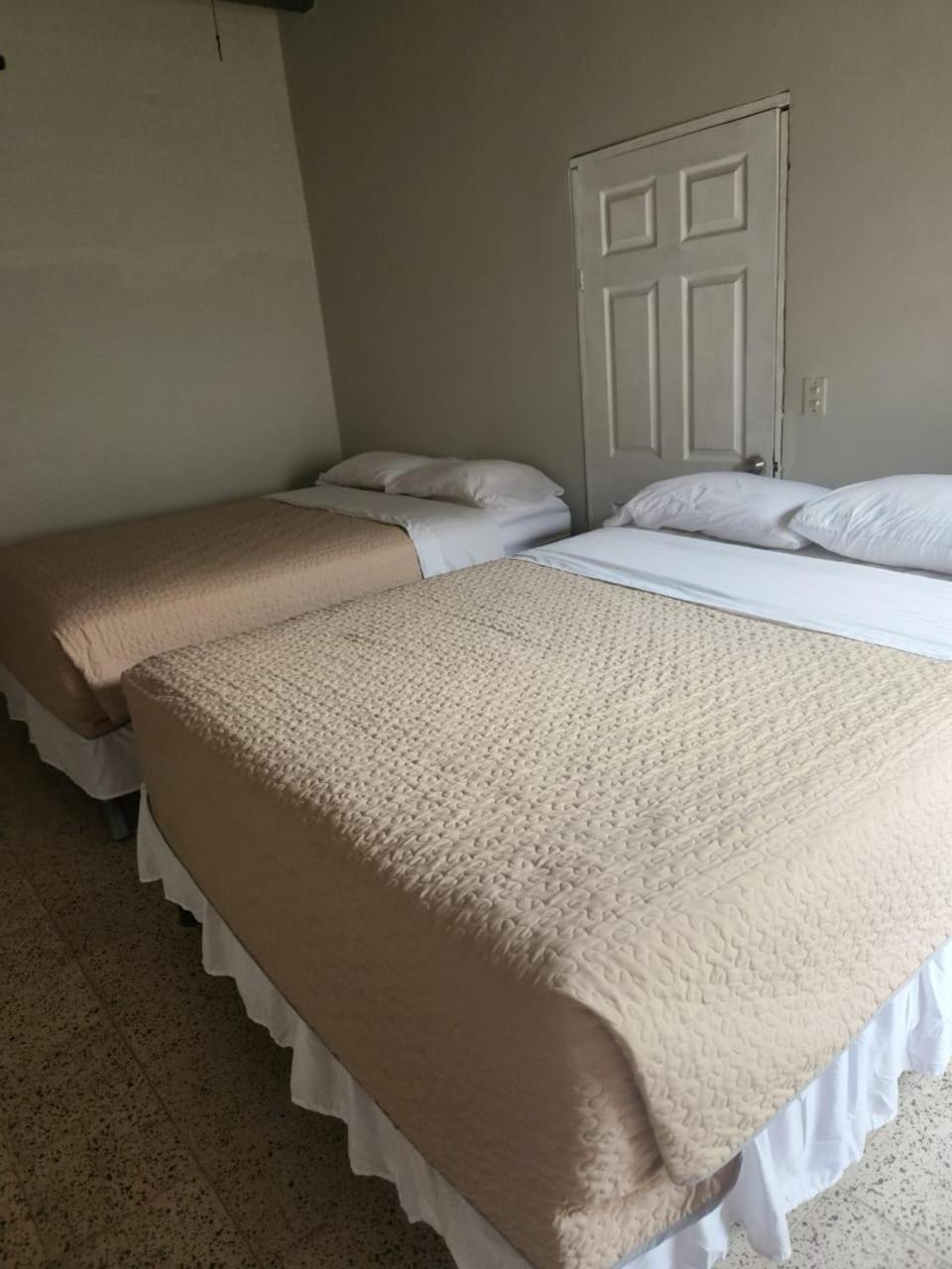 Aparta Hotel Palmerola Comayagua Bagian luar foto